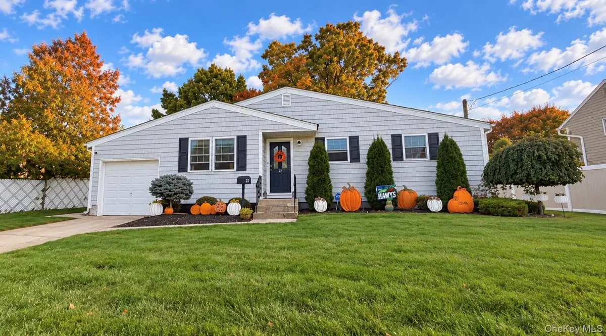 22 5th Avenue, Farmingdale, NY 11735 - #1