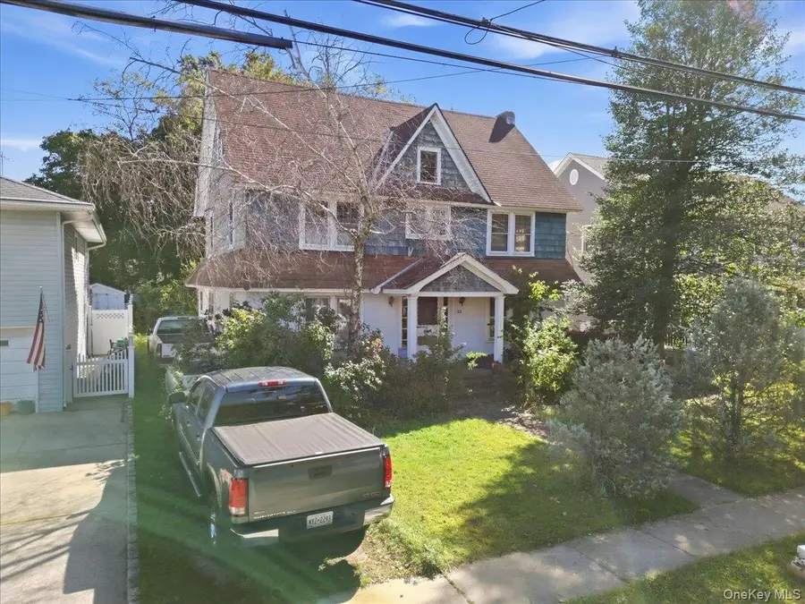21 Sherman Avenue, Rockville Centre, NY 11570 - #3
