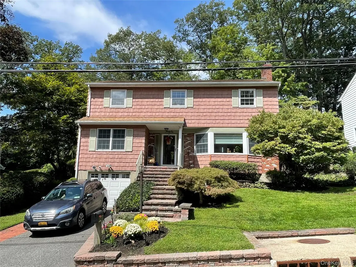 21 Noyes Lane, Huntington, NY 11743 - #1