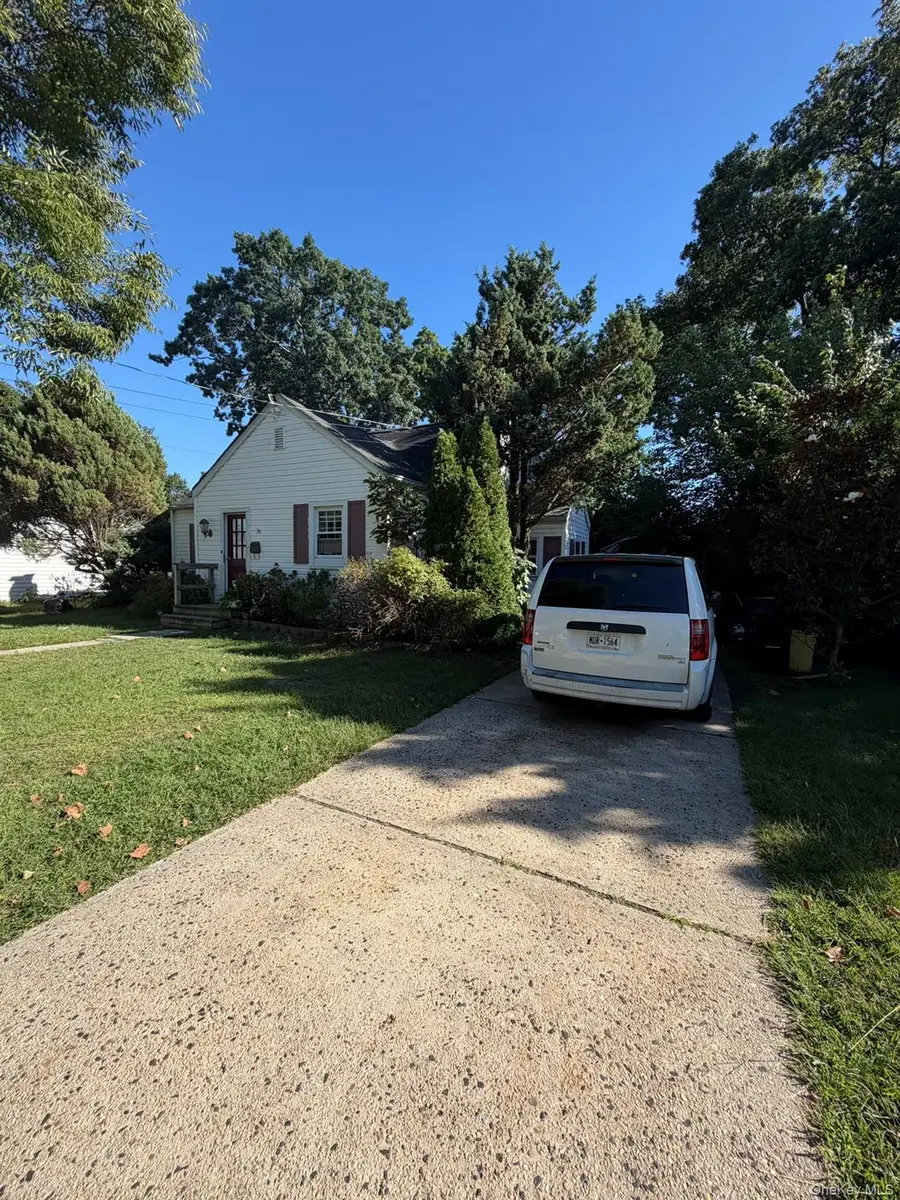 30 Beverly Road, Farmingdale, NY 11735 - #2