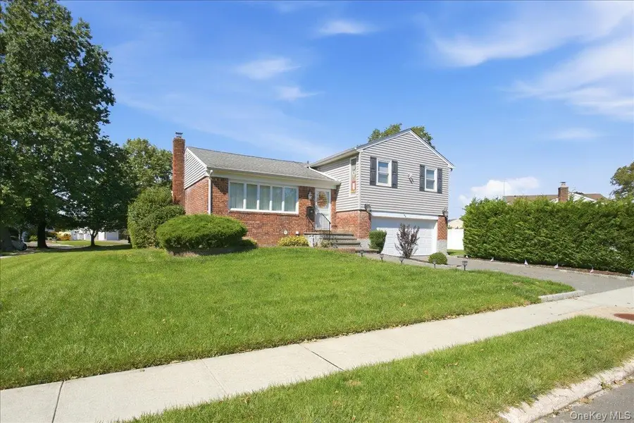840 Carolyn Court, Seaford, NY 11783 - #2