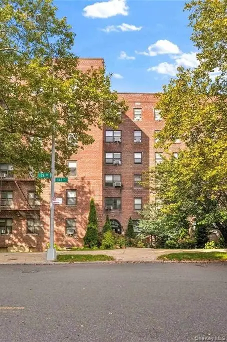 28-08 141st Street #4C, Flushing, NY 11354