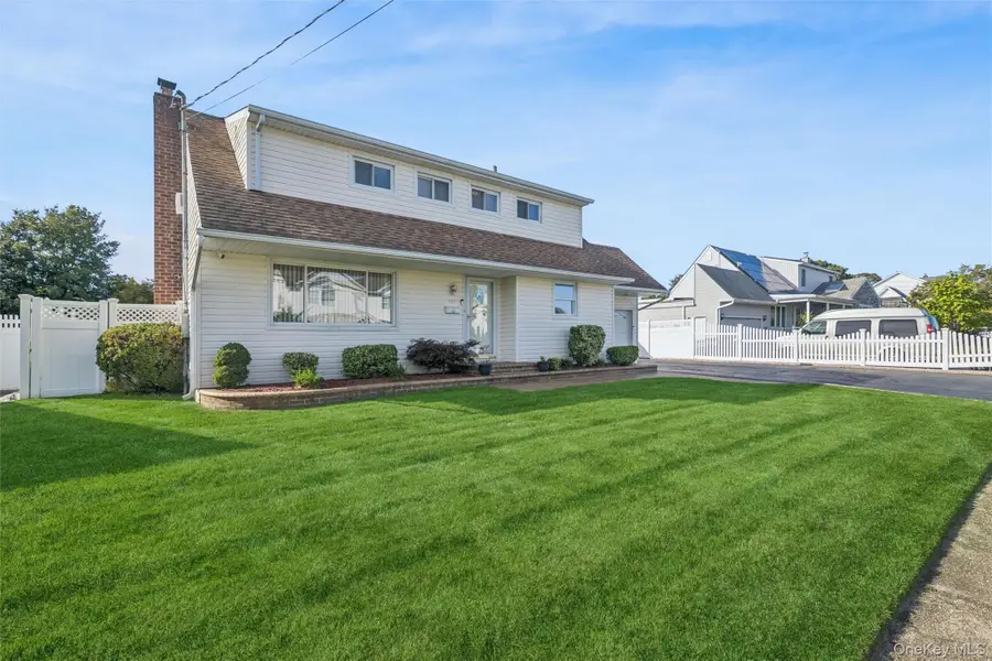 532 Alwick Avenue, West Islip, NY 11795 - #2