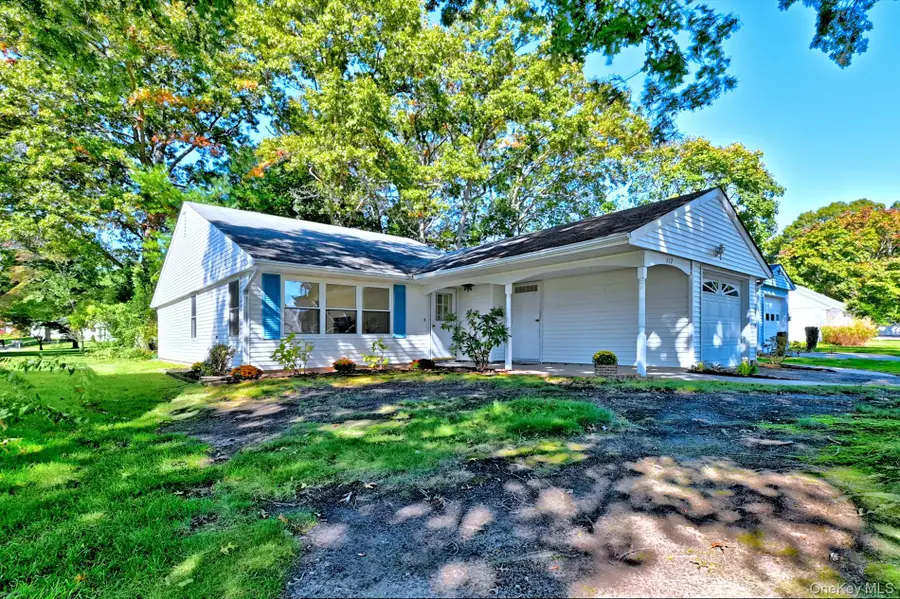 177 Canterbury Drive, Ridge, NY 11961 - #3