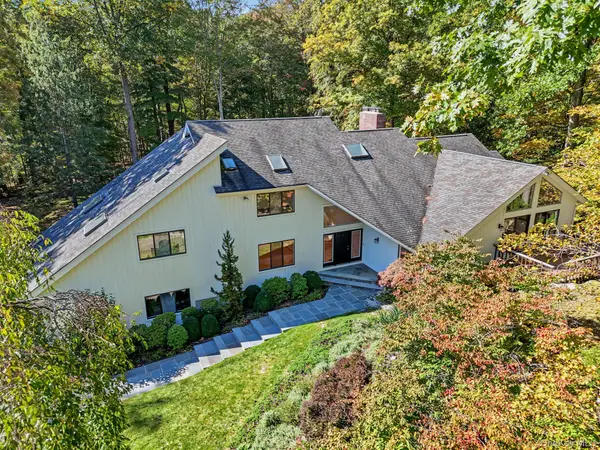 4 Stone Hollow Way, Armonk, NY 10504