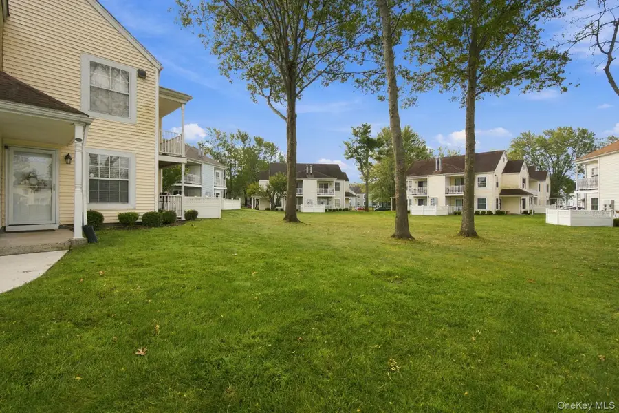 100 Fairview Circle, Middle Island, NY 11953 - #3
