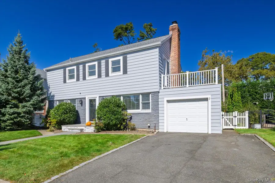 601 Lakeview Avenue, Rockville Centre, NY 11570 - #2