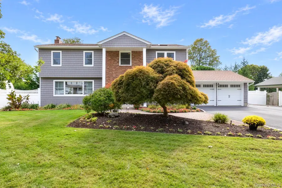 24 Frank Street, Smithtown, NY 11787 - #3