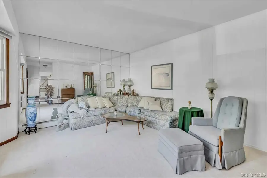 4 Stony Wood Road, East Setauket, NY 11733 - #3