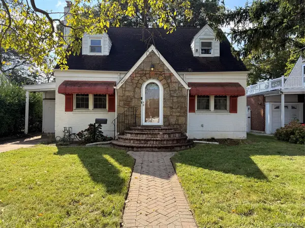 144 E Seaman Avenue, Freeport, NY 11520
