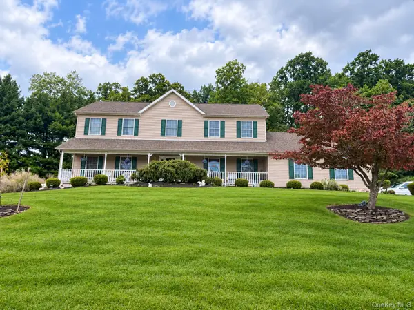 33 John F Kennedy Drive, Stony Point, NY 10980