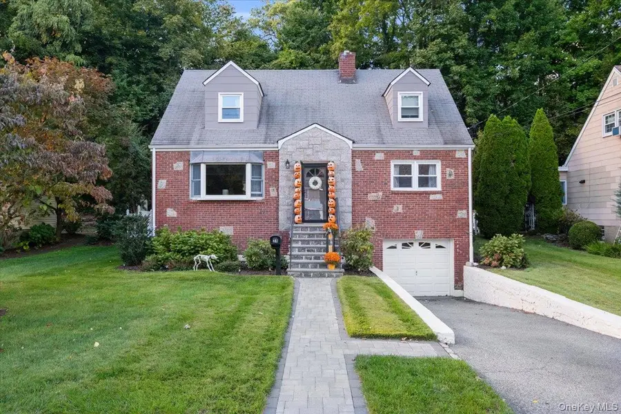 24 Dogwood Drive, Scarsdale, NY 10583 - #2