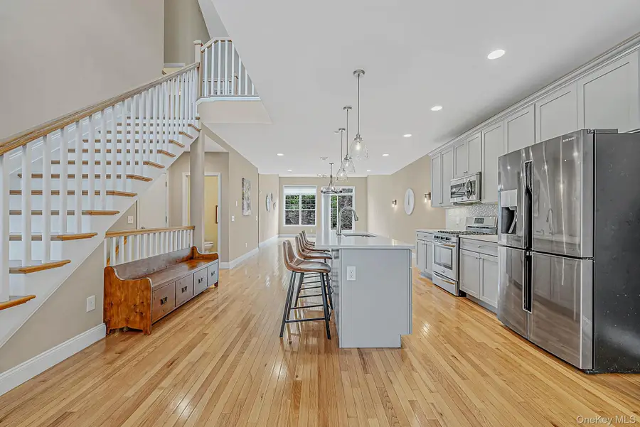 2305 Townhome Way, Huntington Station, NY 11746 - #3