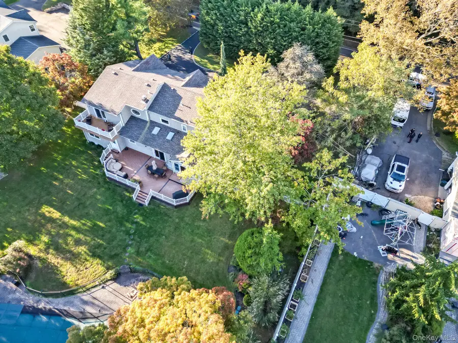 442 Wolf Hill Road, Dix Hills, NY 11746 - #3