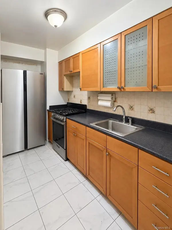86-16 60th Avenue #4Q, Elmhurst, NY 11373