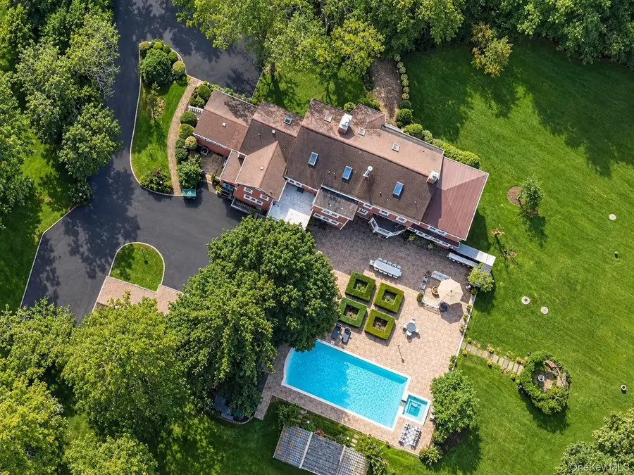 47 Red Ground Road, Old Westbury, NY 11568 - #2