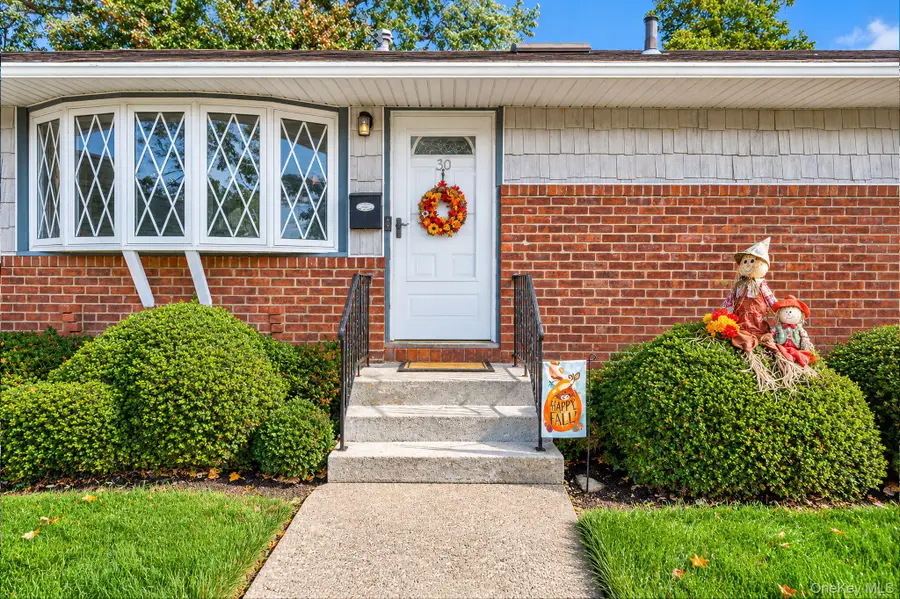30 Janet Drive, Plainview, NY 11803 - #2