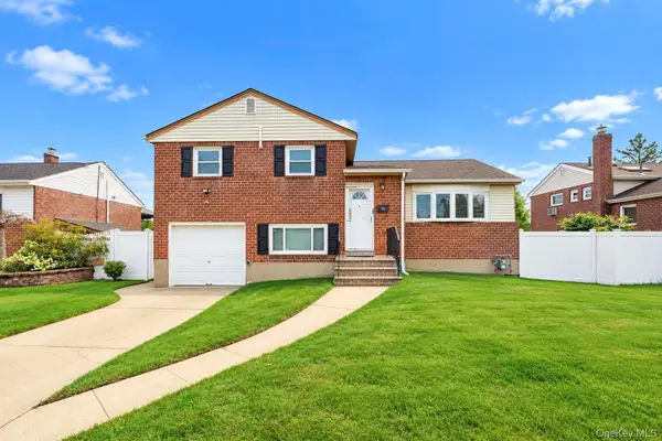 455 Pacific Street, Massapequa Park, NY 11762
