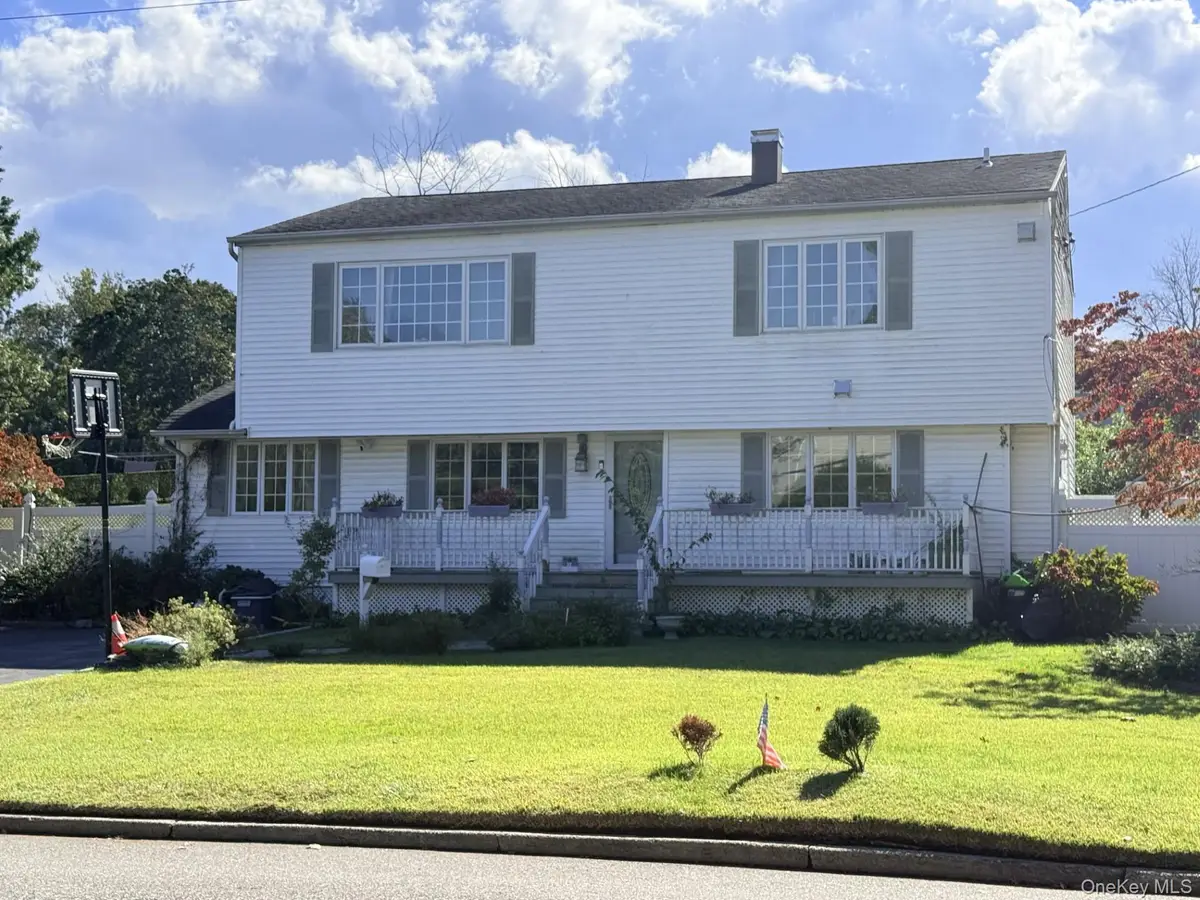 4 Longbow Lane, South Setauket, NY 11720 - #1