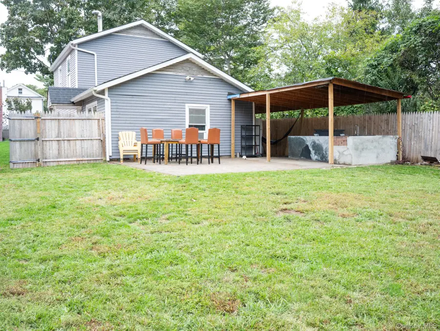 4 Wallace Court, Huntington Station, NY 11746 - #3