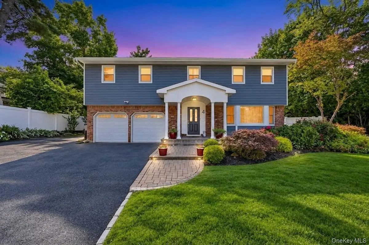 4 Hunting Hill Road, Woodbury, NY 11797 - #1
