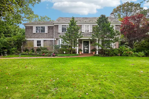 238 Cedar Avenue, Hewlett Bay Park, NY 11557