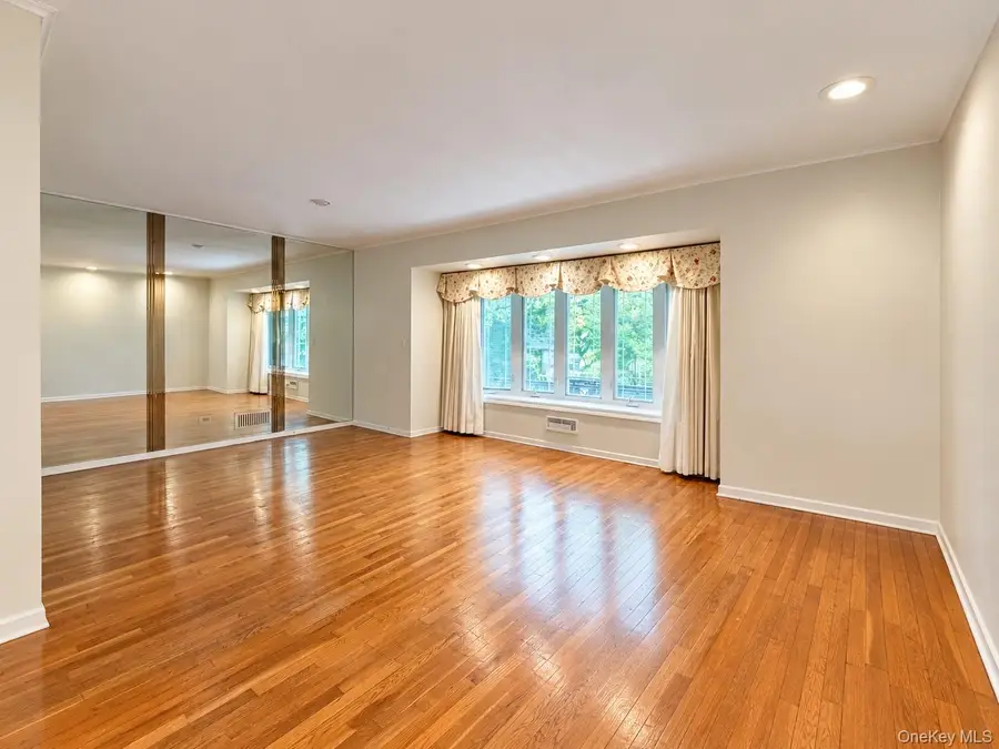 2829 Clearview Expressway, Bayside, NY 11360 - #2