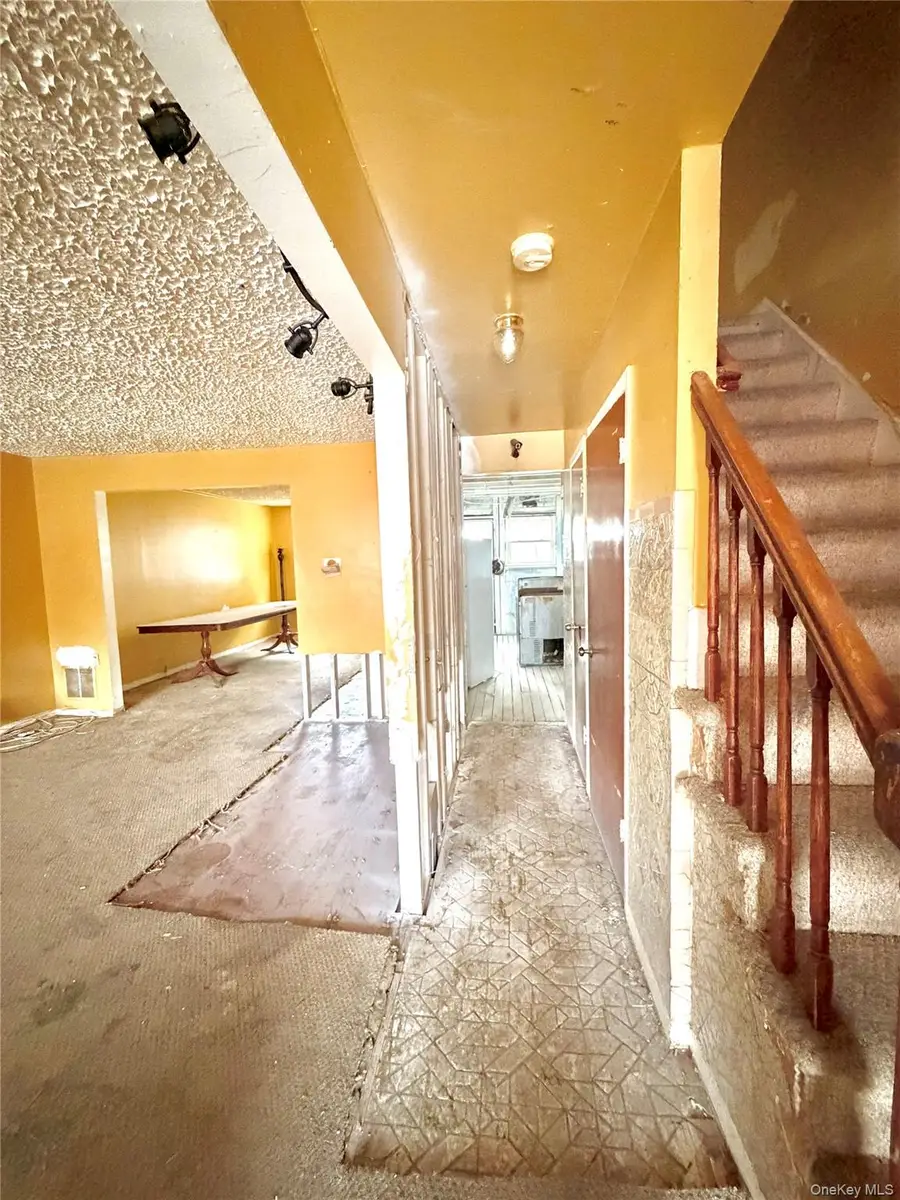873 E 216th Street, Bronx, NY 10467 - #3