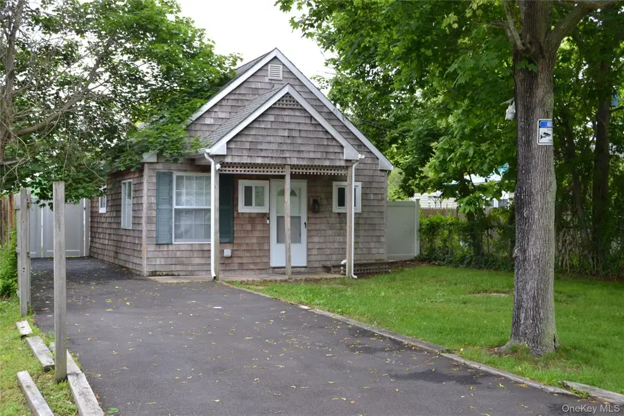 60 Huguenot Drive, Mastic Beach, NY 11951 - #3