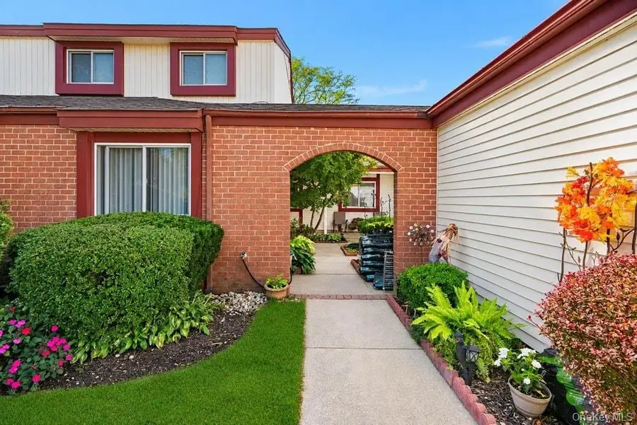 1406 Gotham Court W, Saint James, NY 11780 - #3