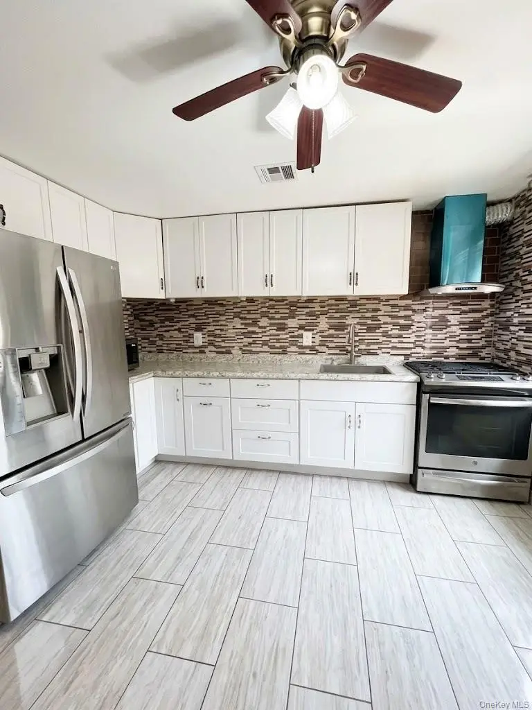 79 Moquette Row N, Yonkers, NY 10703 - #3