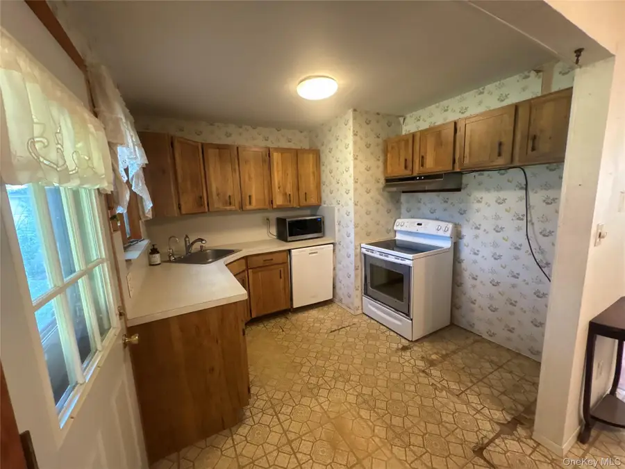 771 Windmill Avenue, West Babylon, NY 11704 - #3