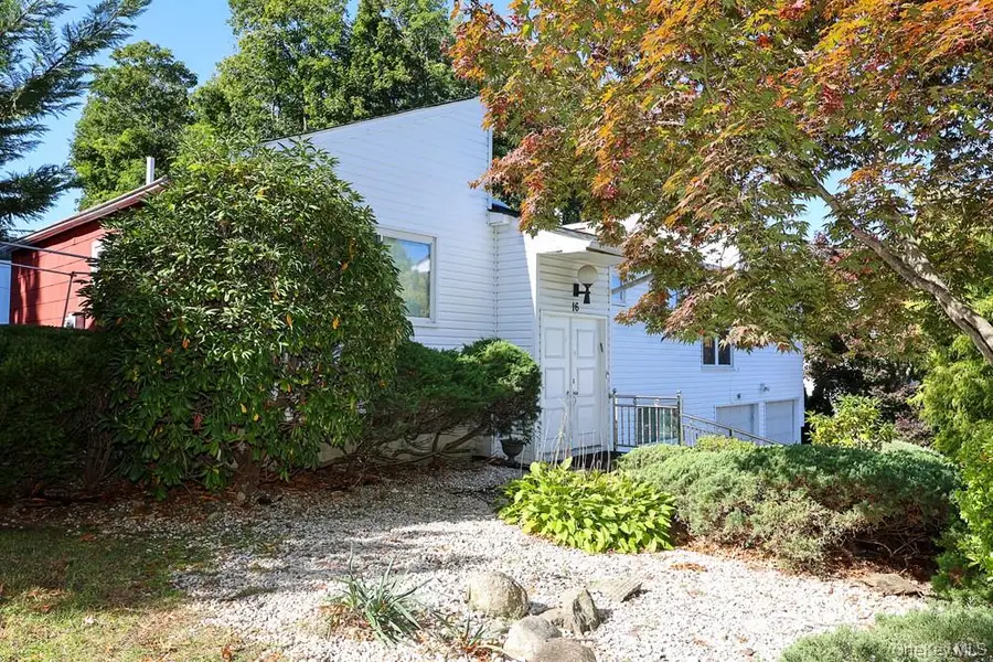 16 Carriage Road, Great Neck, NY 11024 - #2