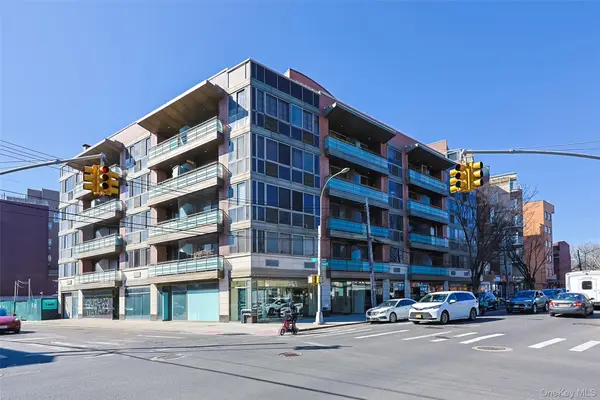 31-32 Union St #2C, Flushing, NY 11354