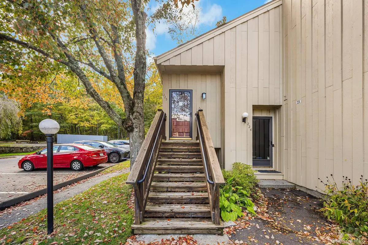 225 Lakeside Drive, South Salem, NY 10590 - #1