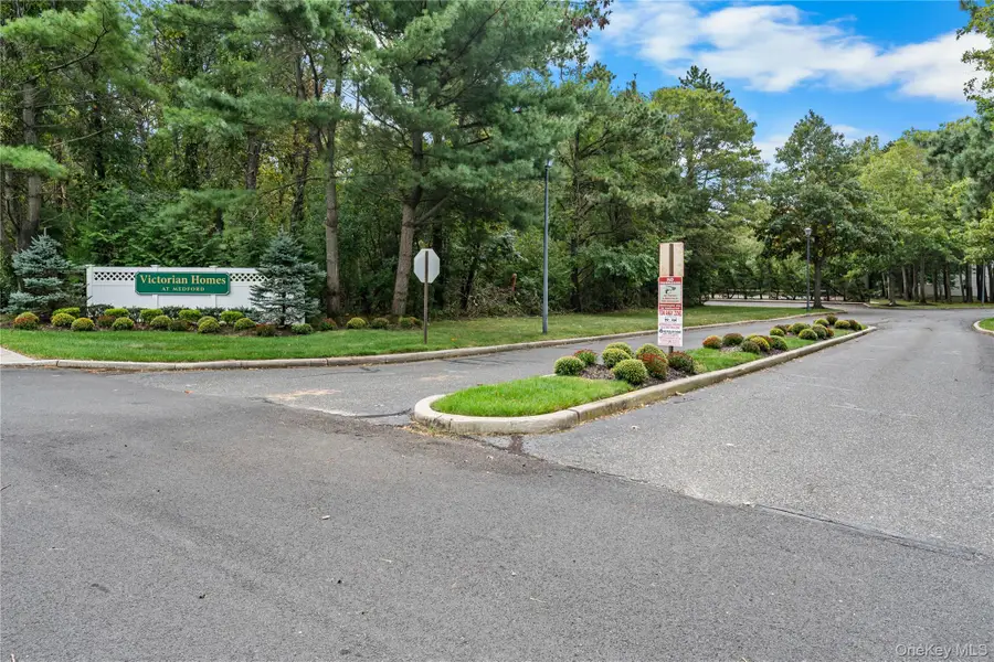 3 Victorian Lane, Medford, NY 11763 - #2