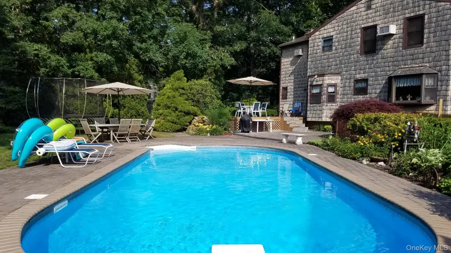 17 Gull Dip Road, Ridge, NY 11961 - #2