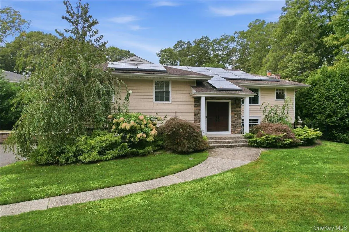 20 Beaumont Drive, Melville, NY 11747 - #1