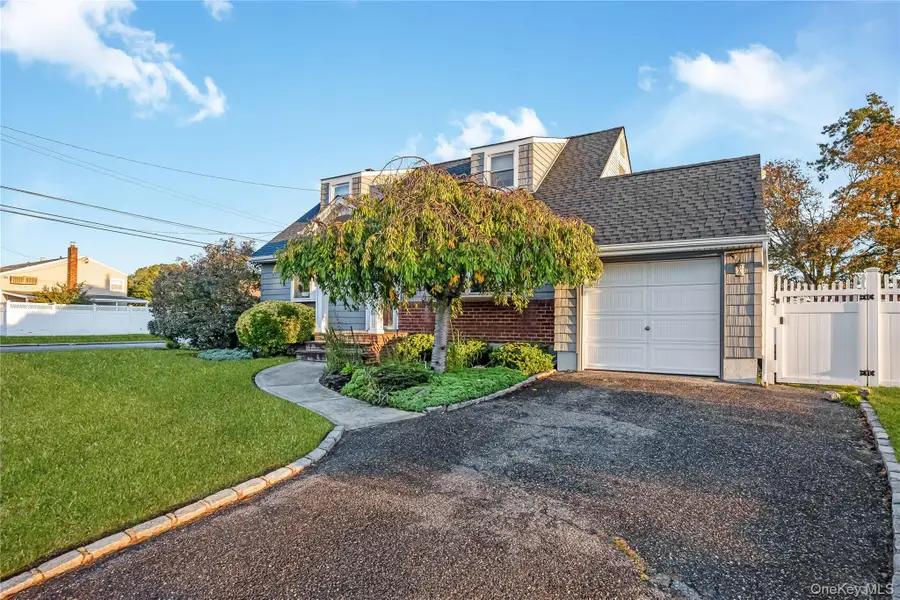159 Washington Street, Farmingdale, NY 11735 - #3