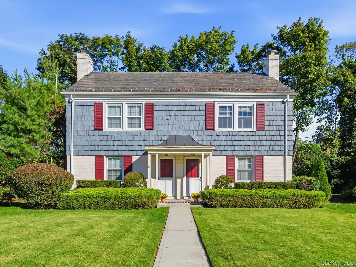 37 Bayview Court, Manhasset, NY 11030 - #1