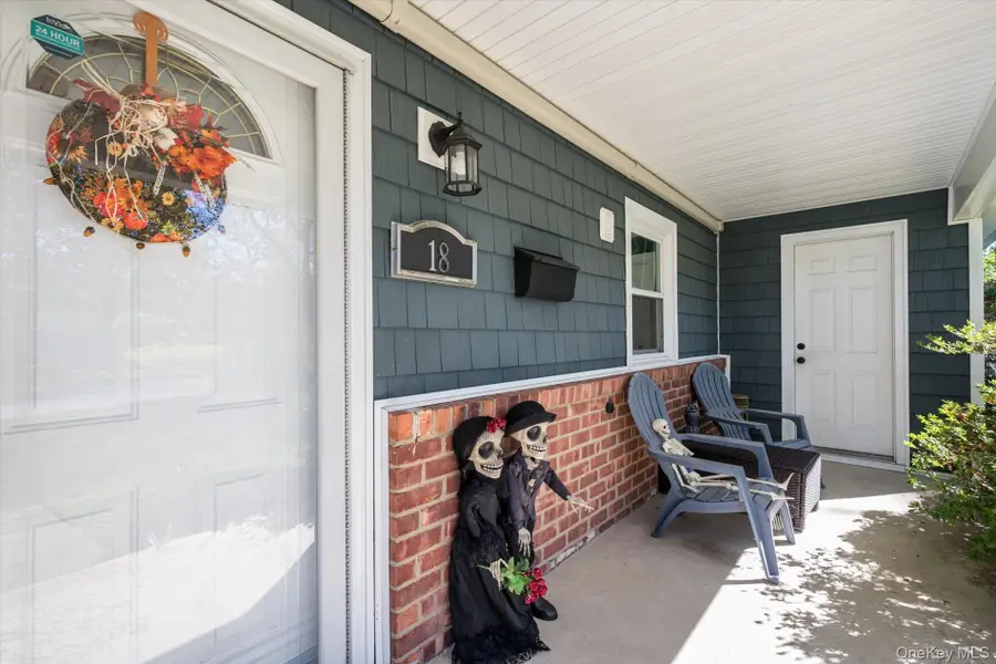 18 Meadow Lark Drive, East Northport, NY 11731 - #3