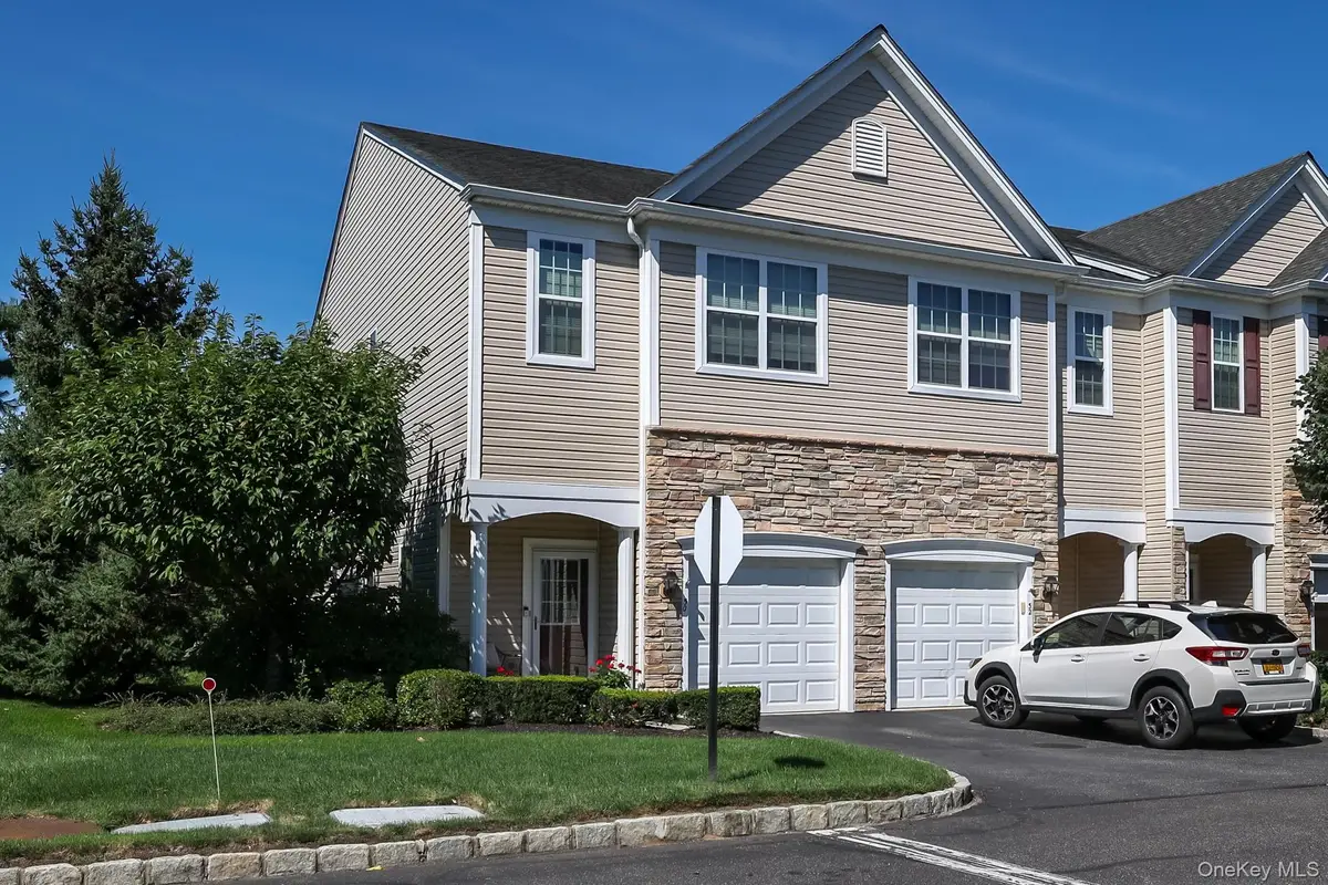 30 Torrey Pine Lane, Bay Shore, NY 11706 - #1
