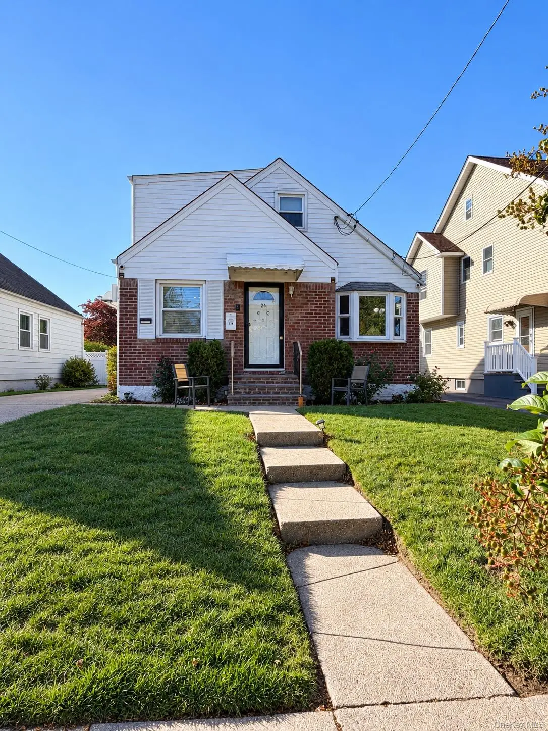 24 N Montgomery Street, Valley Stream, NY 11580 - #1