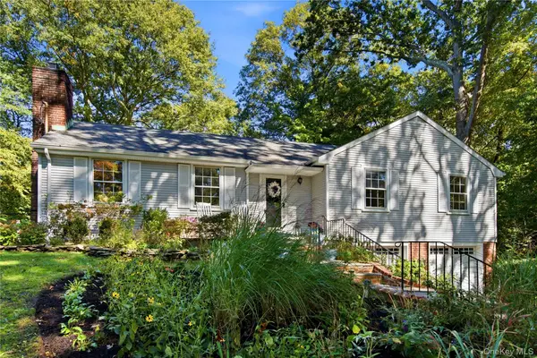 11 Pennington Drive, Huntington, NY 11743