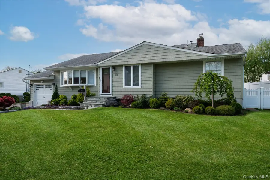 31 Garden Circle, Syosset, NY 11791 - #2