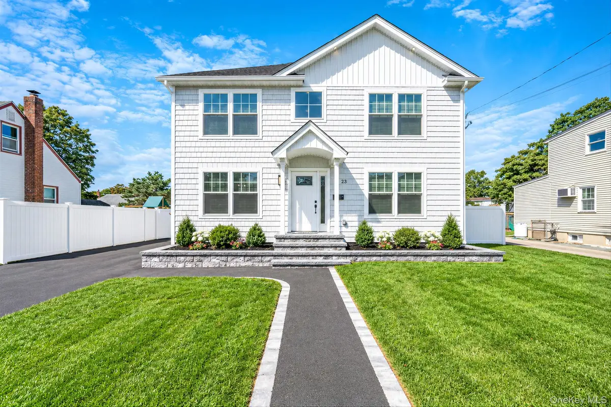 23 Bogart Street, Huntington Station, NY 11746 - #1