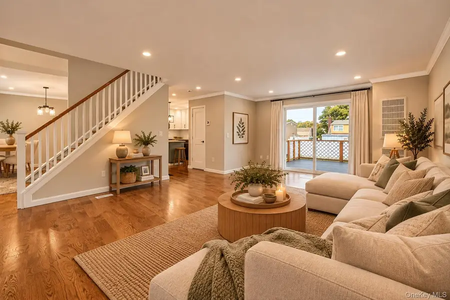 23 Bogart Street, Huntington Station, NY 11746 - #3