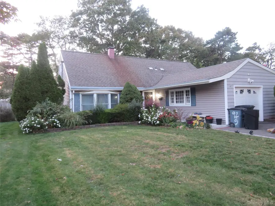 92 Split Cedar Drive, Islandia, NY 11749 - #2