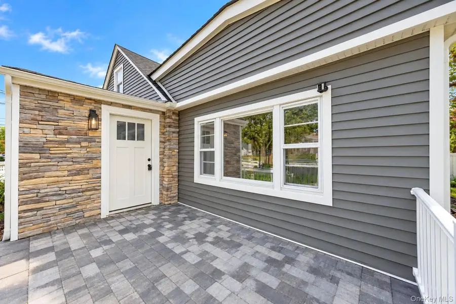93 Vermont Avenue, West Babylon, NY 11704 - #3