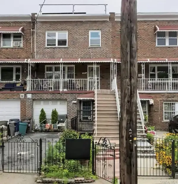 920 E 227th Street, Bronx, NY 10466